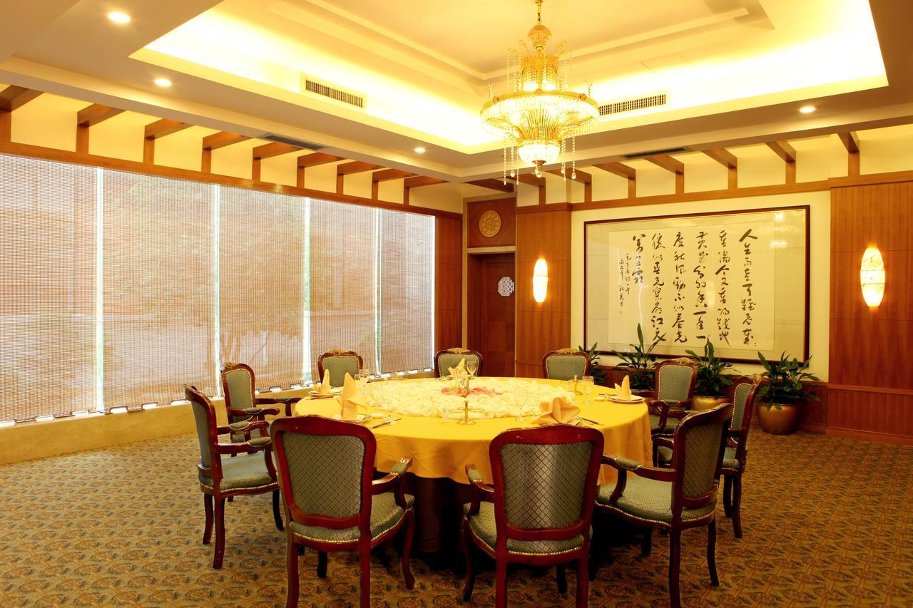 Ming Yuan Hotel Nanning Extérieur photo